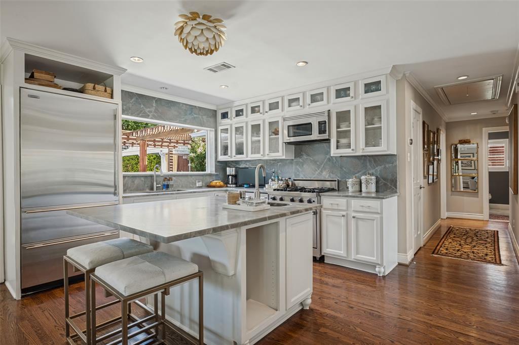 6707 Southridge Drive, Dallas, TX 75214