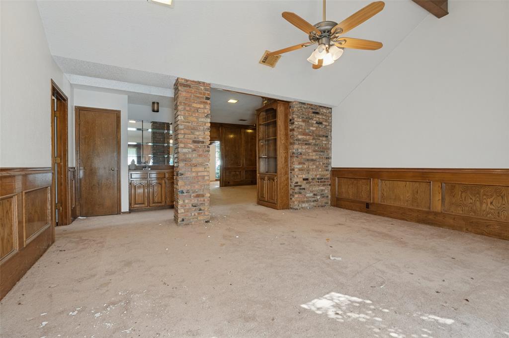 1901 Wedgewood Drive, Grand Prairie, TX 75050