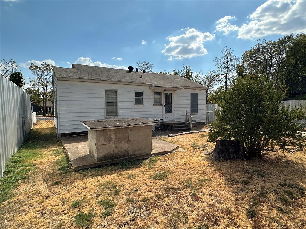 7519 Red Bud Drive, Dallas, TX 75227