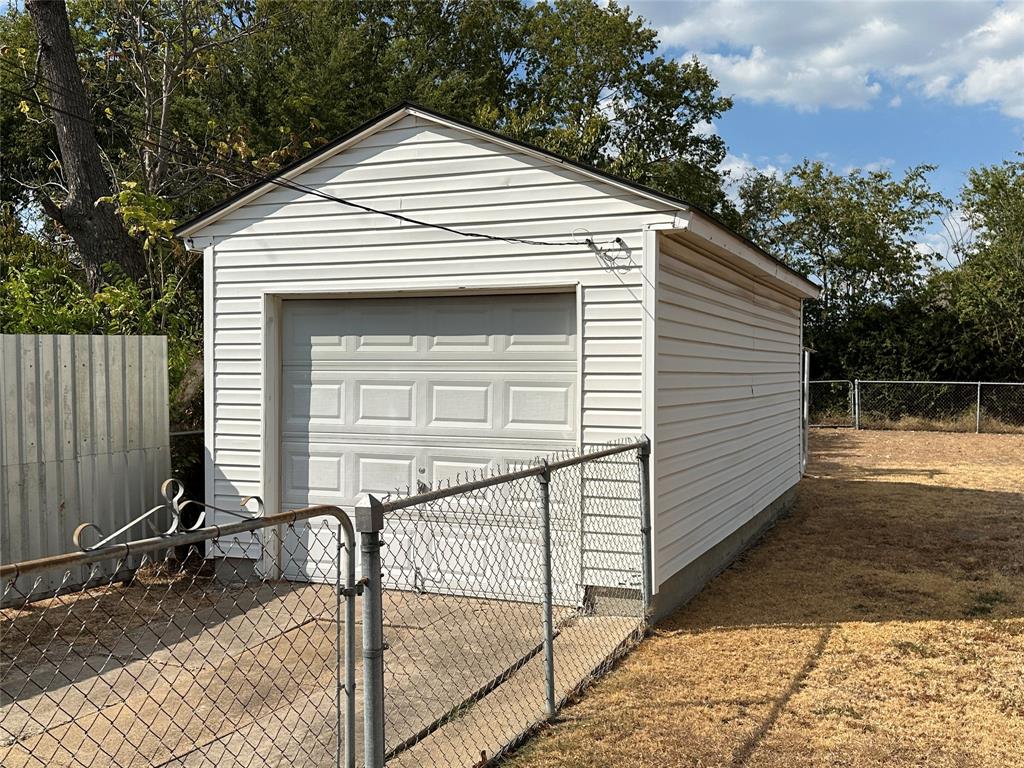 7519 Red Bud Drive, Dallas, TX 75227