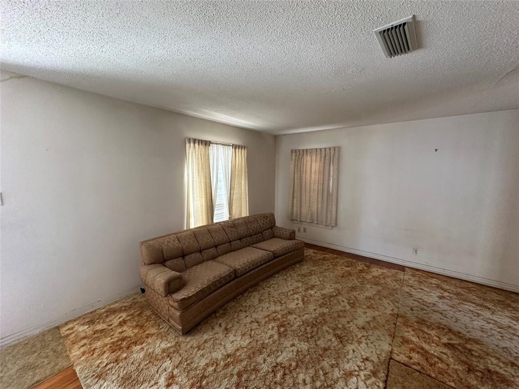 7519 Red Bud Drive, Dallas, TX 75227
