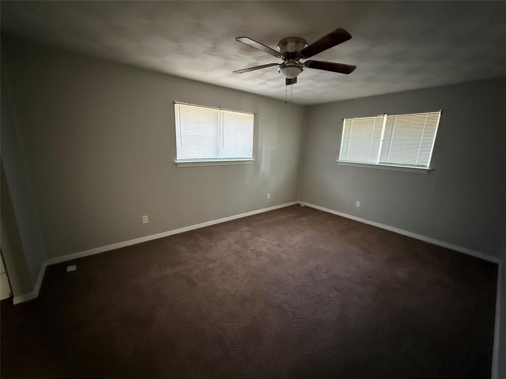 301 Lakewood Drive, DeSoto, TX 75115