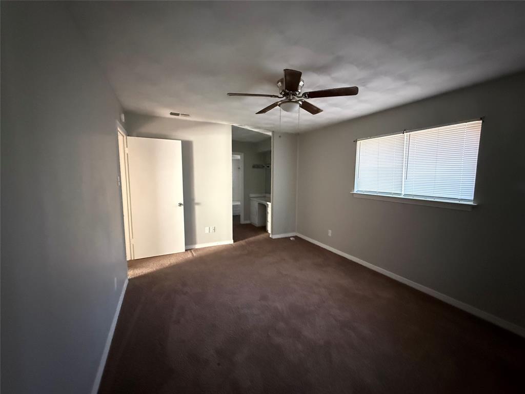 301 Lakewood Drive, DeSoto, TX 75115
