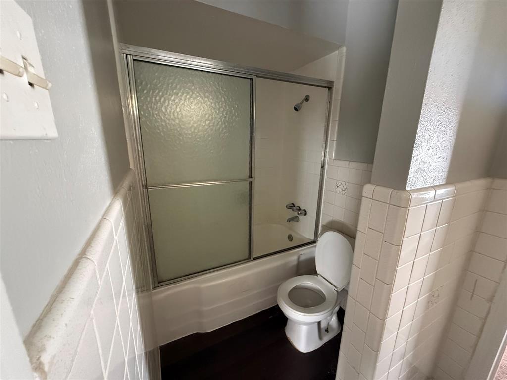 301 Lakewood Drive, DeSoto, TX 75115