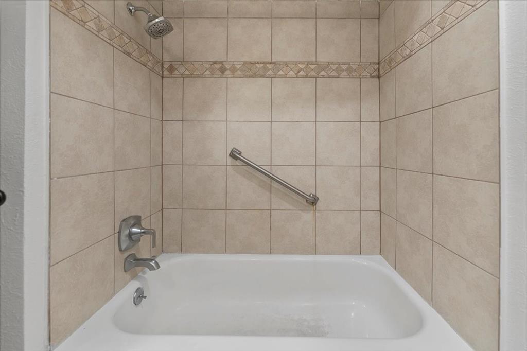 817 Warren Way, Richardson, TX 75080