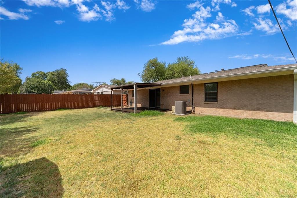 817 Warren Way, Richardson, TX 75080