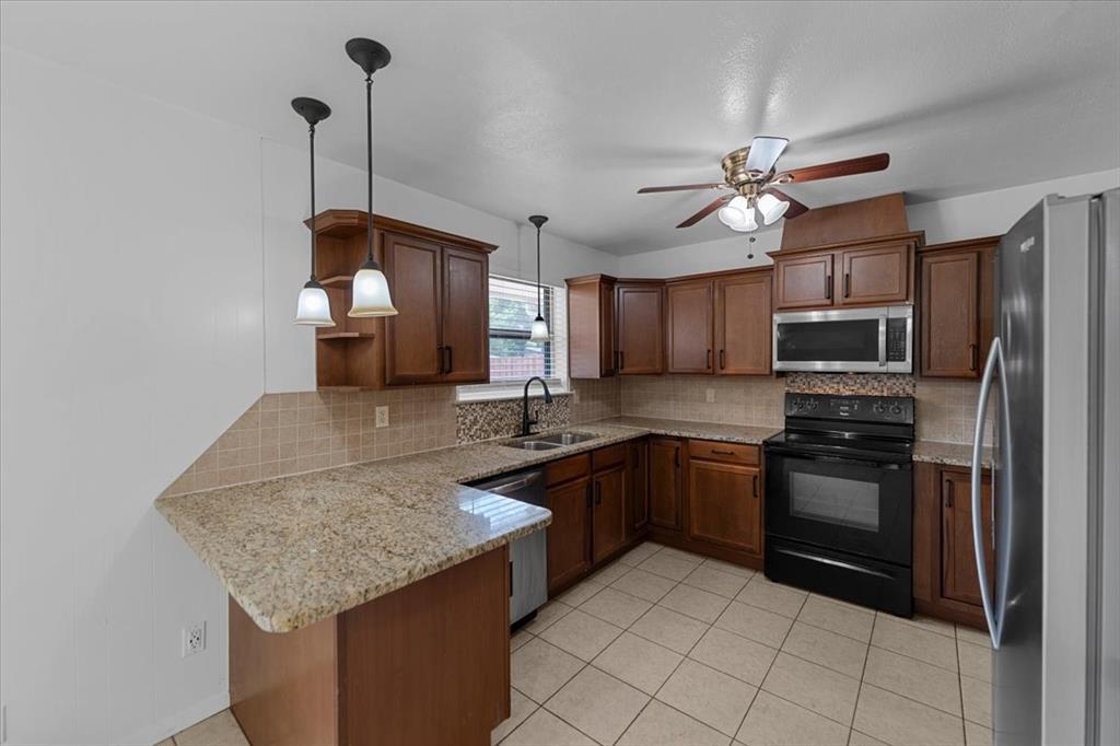 817 Warren Way, Richardson, TX 75080