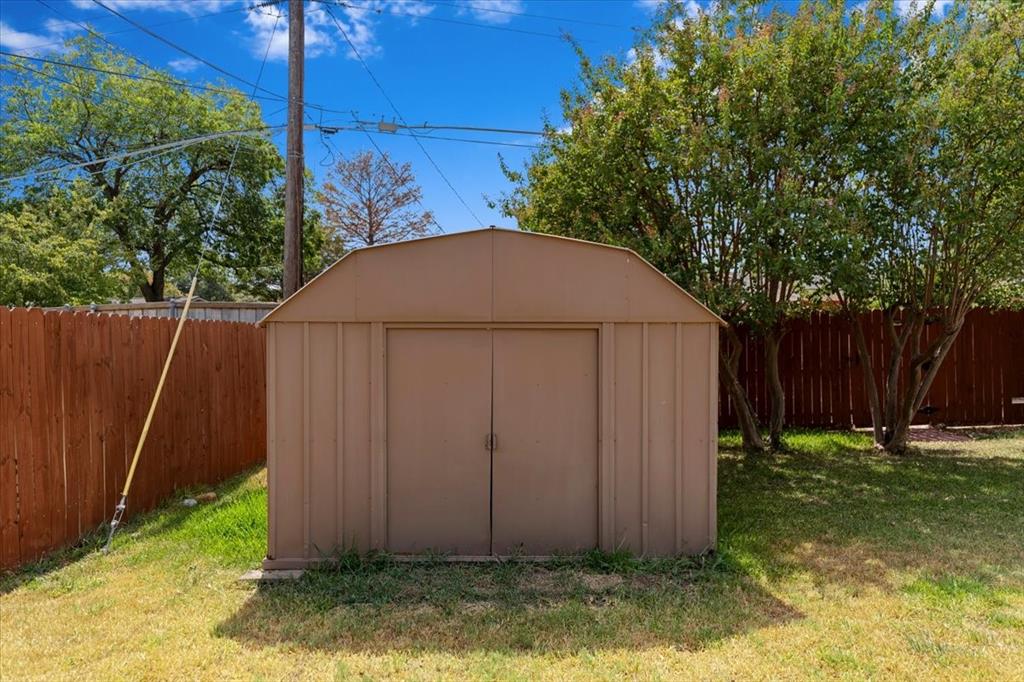 817 Warren Way, Richardson, TX 75080