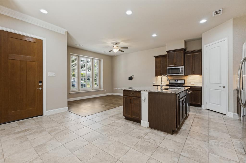 Very open and versatile floor plan