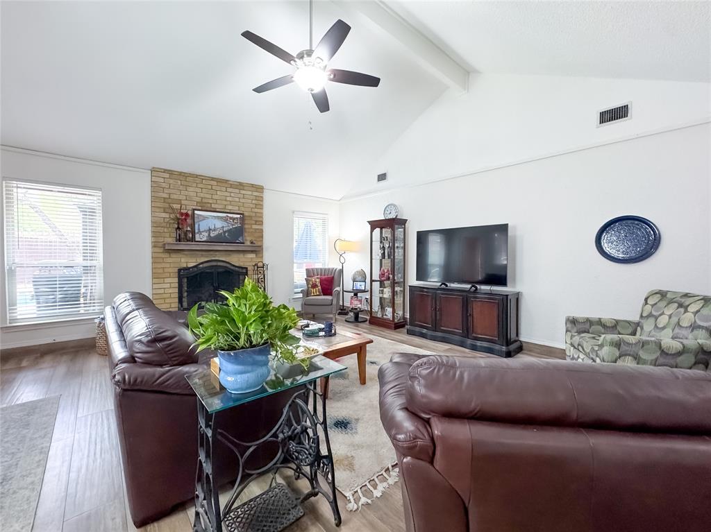 4805 Bonneville Drive, Arlington, TX 76016