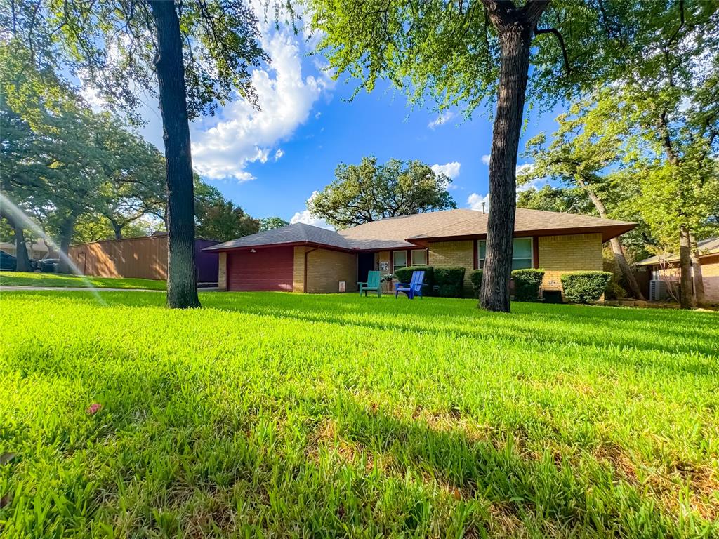 4805 Bonneville Drive, Arlington, TX 76016