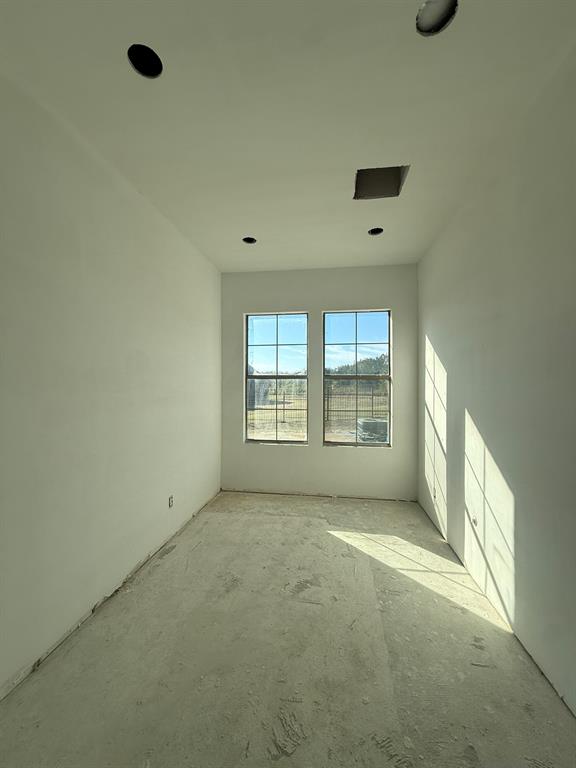 304 La Reata Court, Cedar Hill, TX 75104