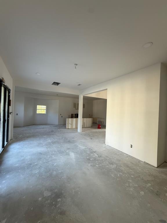 304 La Reata Court, Cedar Hill, TX 75104