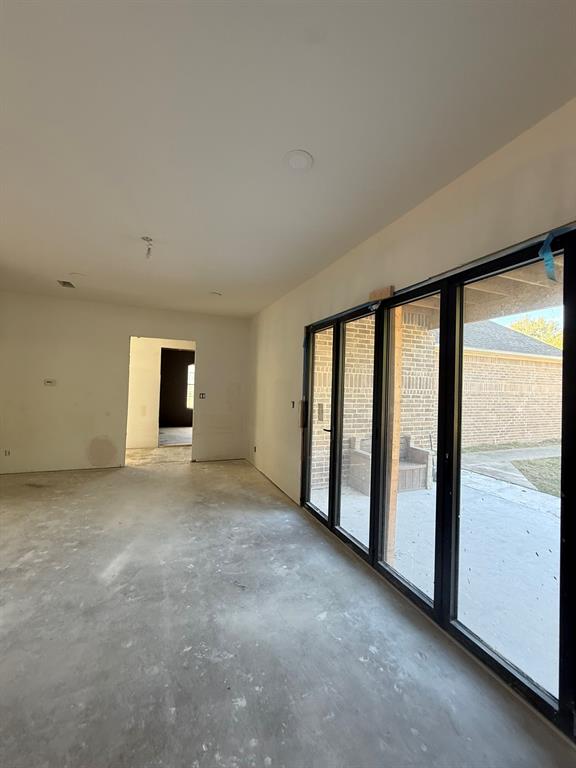 304 La Reata Court, Cedar Hill, TX 75104