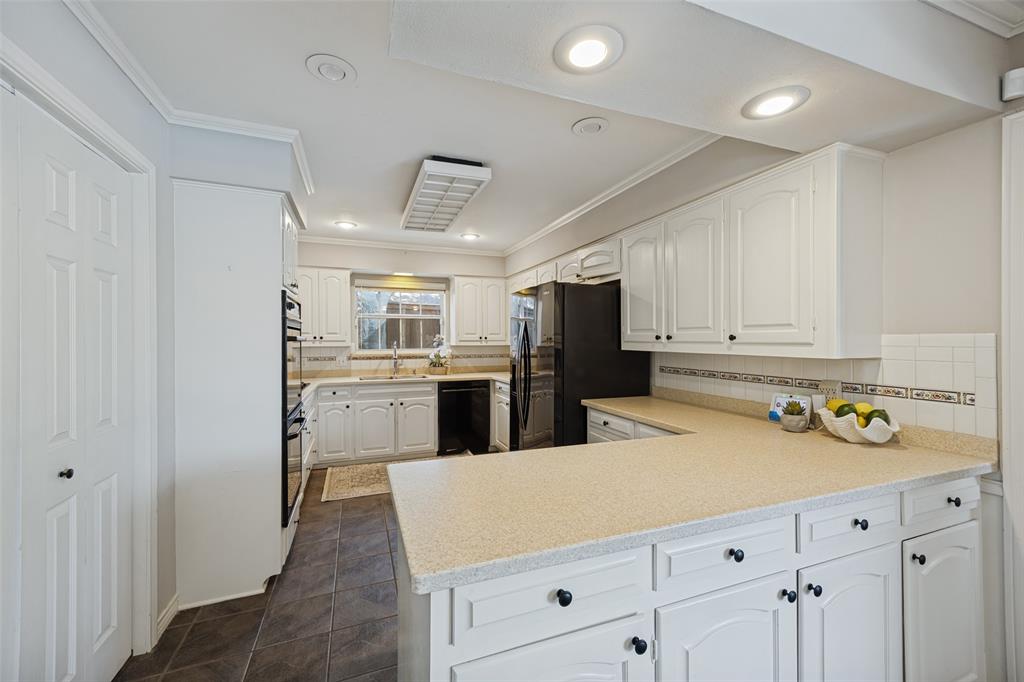 7219 Stonetrail Drive, Dallas, TX 75230