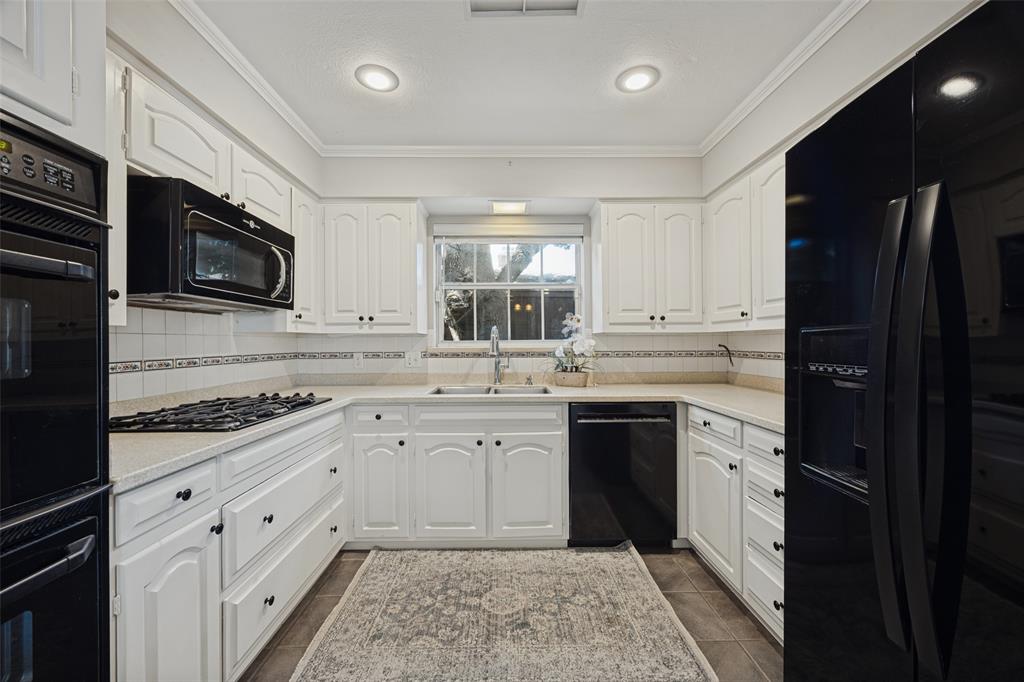 7219 Stonetrail Drive, Dallas, TX 75230