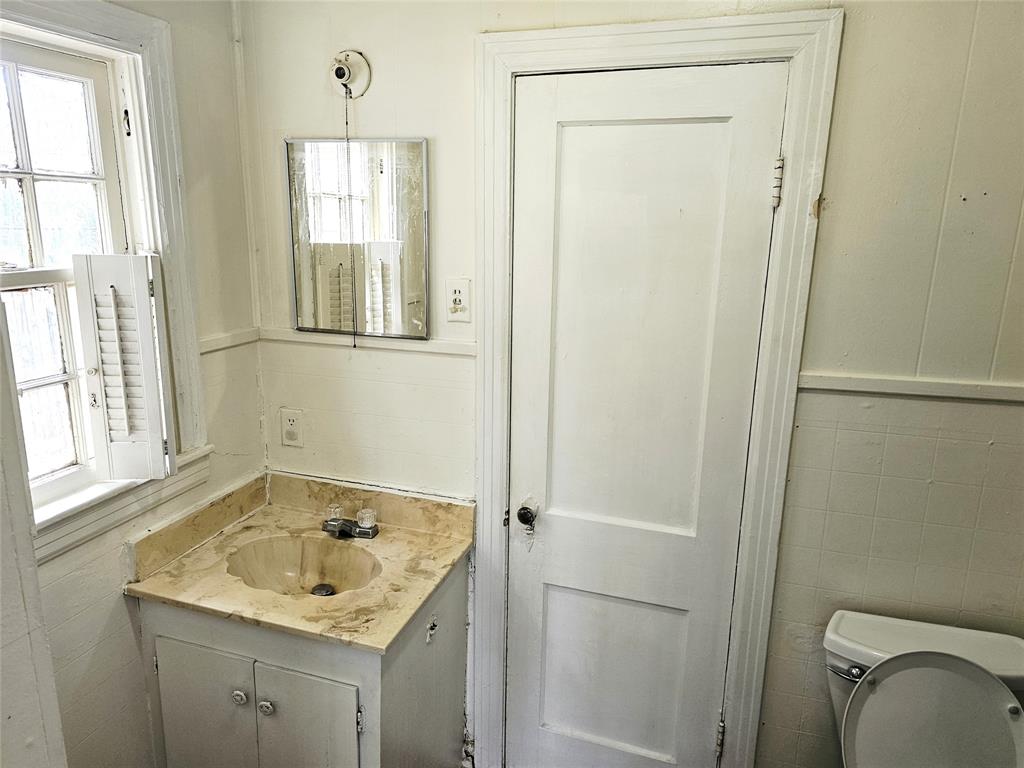 2503 Stanford Street, Greenville, TX 75401