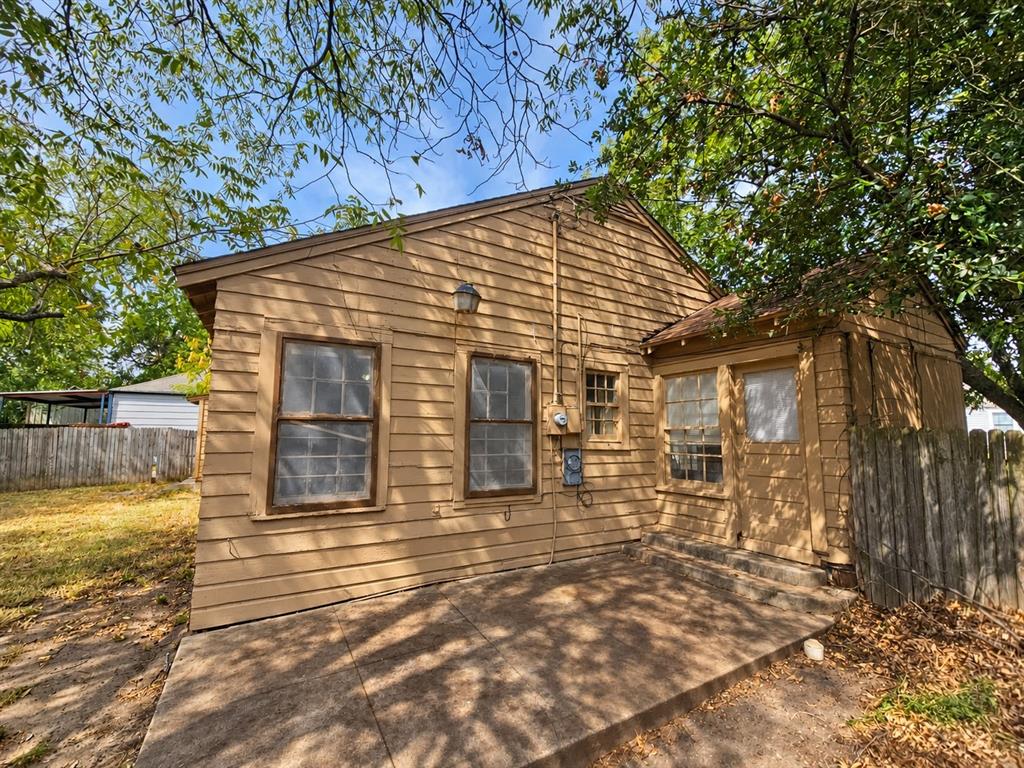 2503 Stanford Street, Greenville, TX 75401