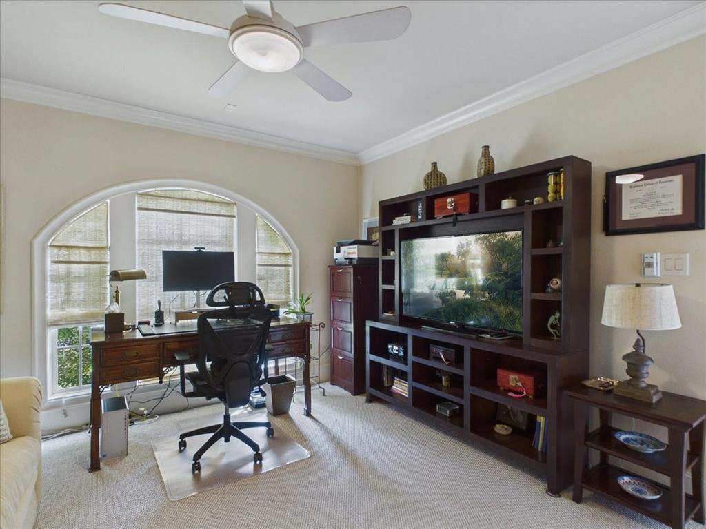 First Floor Bedroom/Offfice