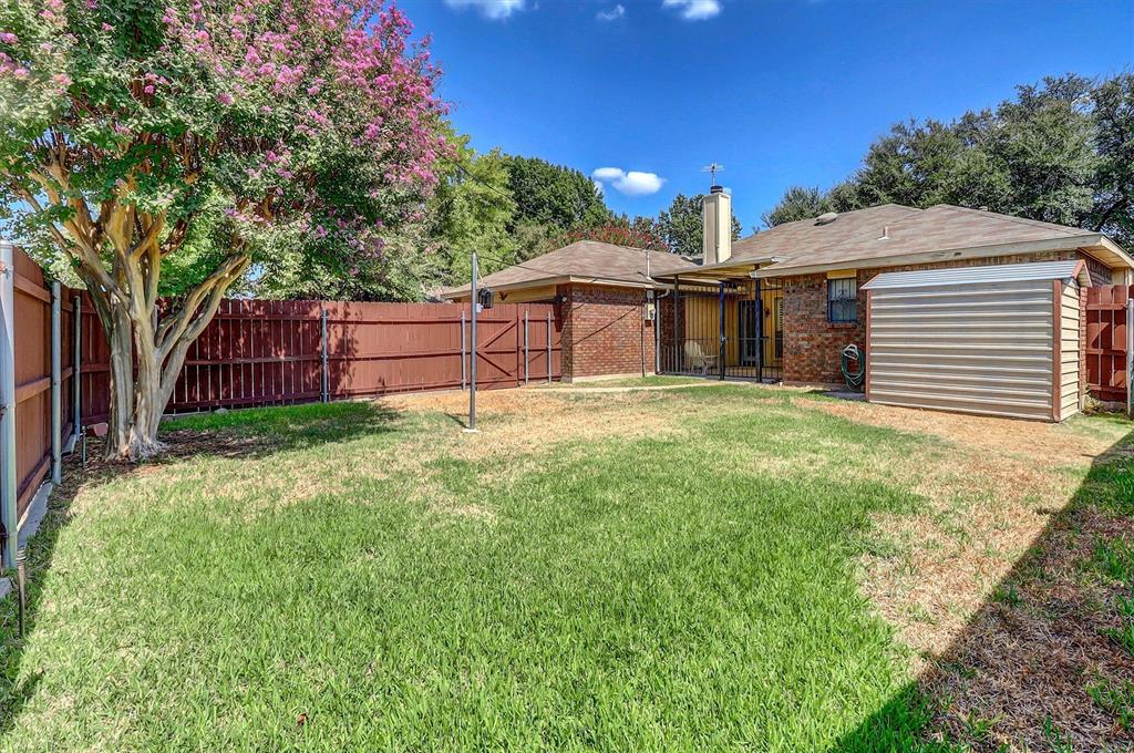 5235 Clover Haven Street, Dallas, TX 75227