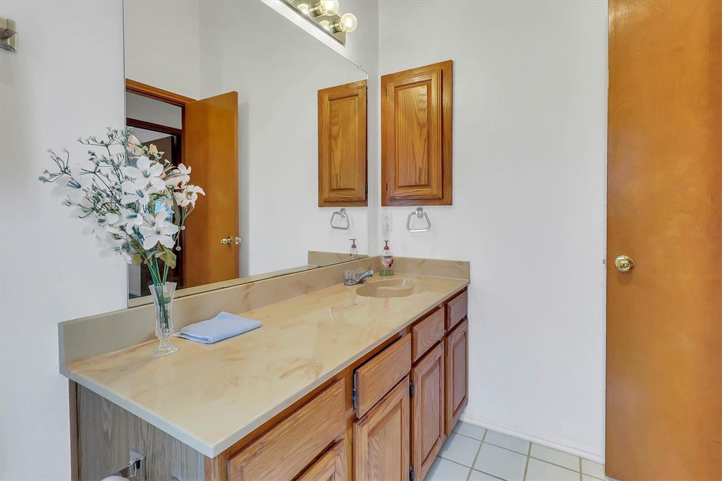 5235 Clover Haven Street, Dallas, TX 75227