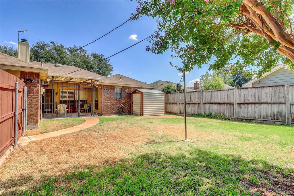 5235 Clover Haven Street, Dallas, TX 75227