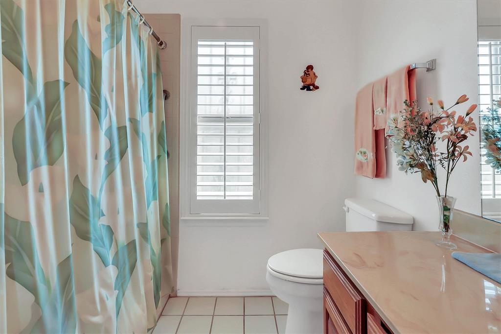 5235 Clover Haven Street, Dallas, TX 75227