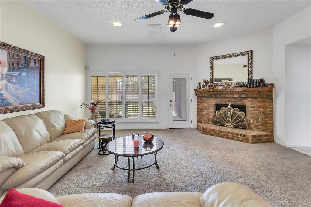 5235 Clover Haven Street, Dallas, TX 75227