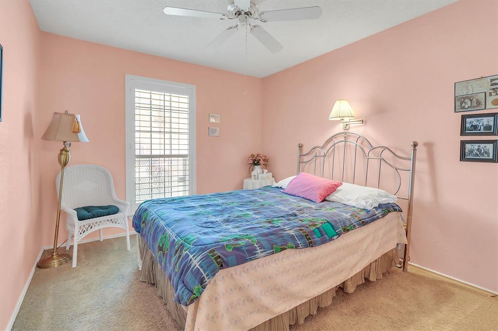 5235 Clover Haven Street, Dallas, TX 75227