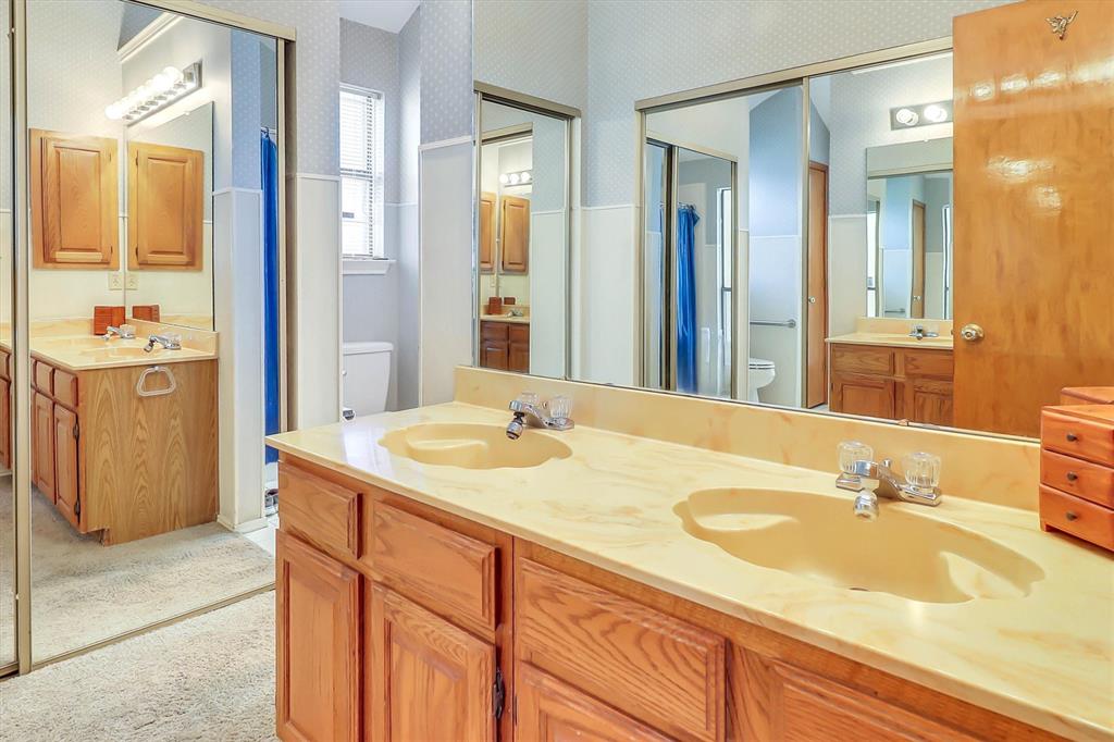 5235 Clover Haven Street, Dallas, TX 75227