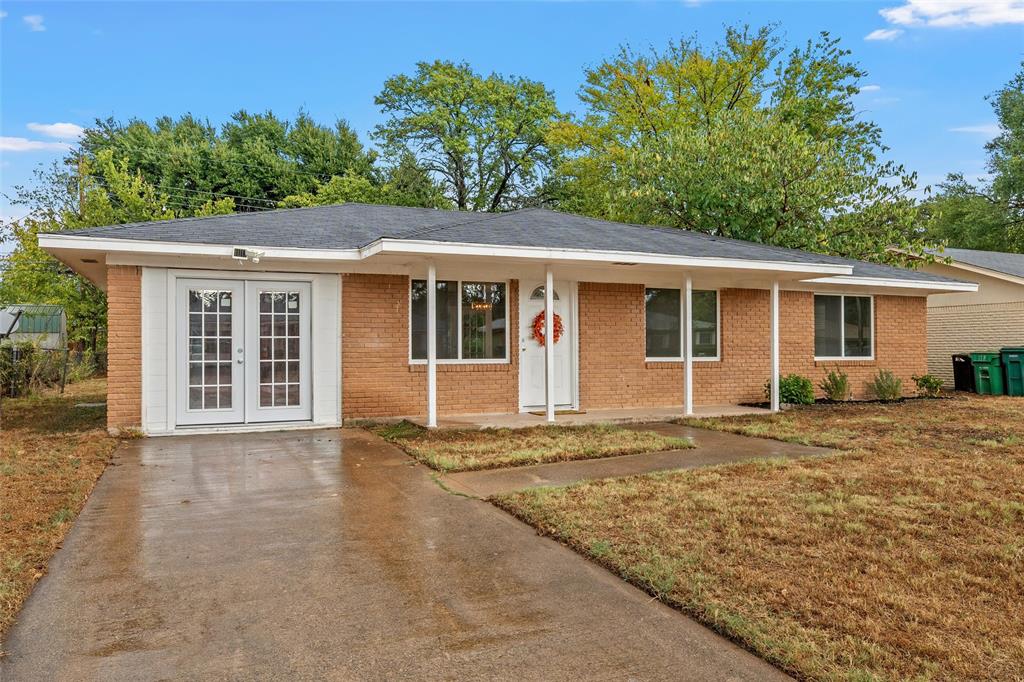311 S Barbara Street, Lacy Lakeview, TX 76705