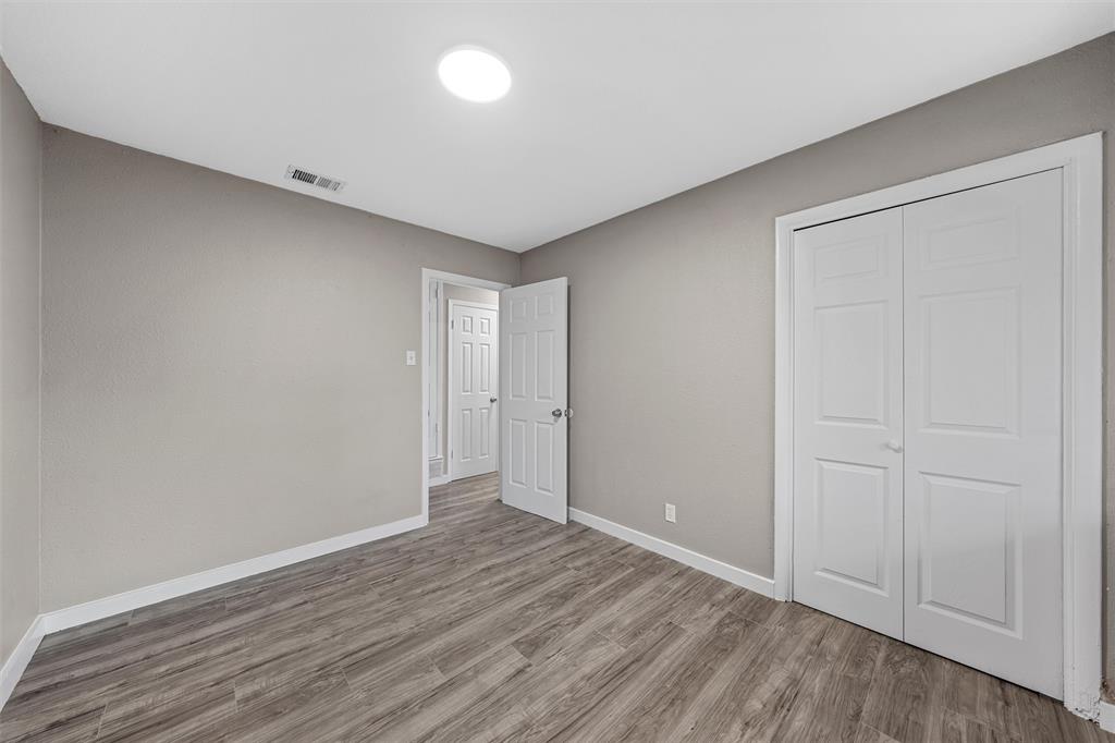 311 S Barbara Street, Lacy Lakeview, TX 76705