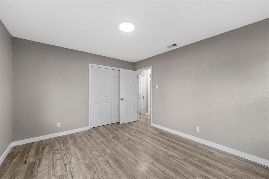 311 S Barbara Street, Lacy Lakeview, TX 76705