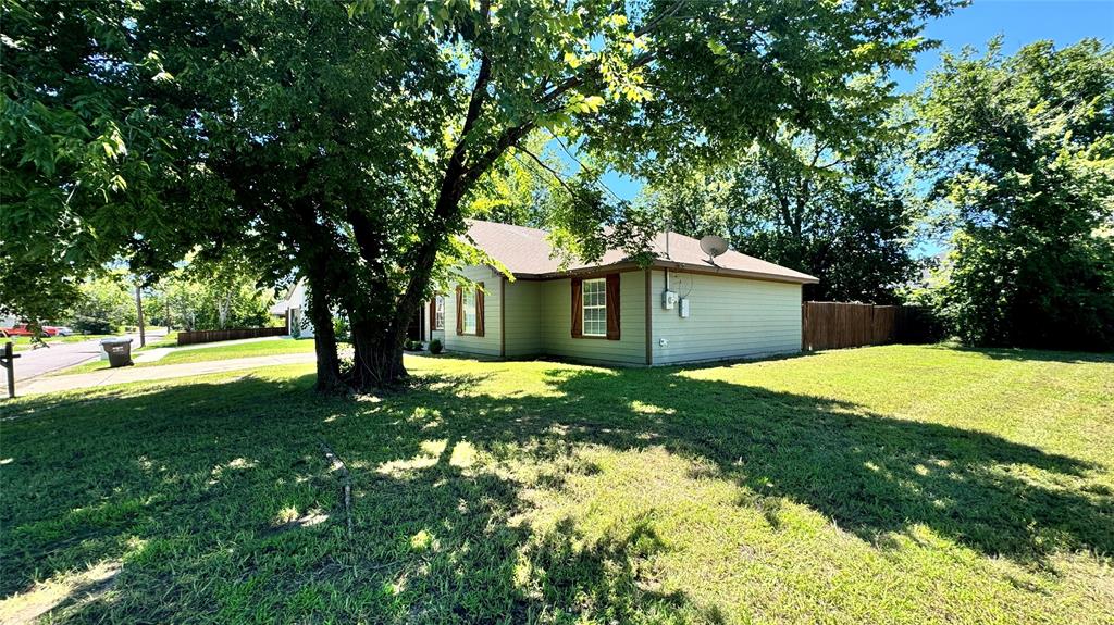 1715 Hemphill Street, Greenville, TX 75401