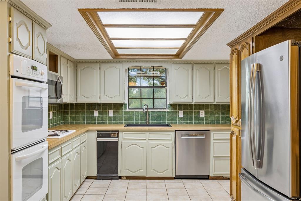 10123 Candlebrook Drive, Dallas, TX 75243