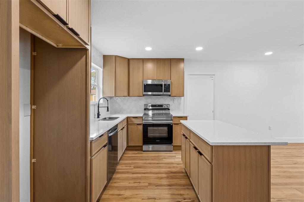 565 alcorn Avenue, Dallas, TX 75217 565 alcorn Avenue, Dallas, TX 75217