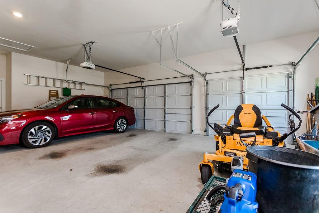 3 car garage, 2 garage doors