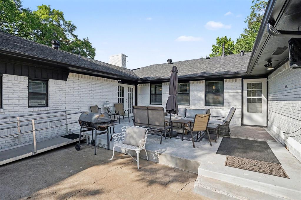 1405 N Buckner Boulevard, Dallas, TX 75218