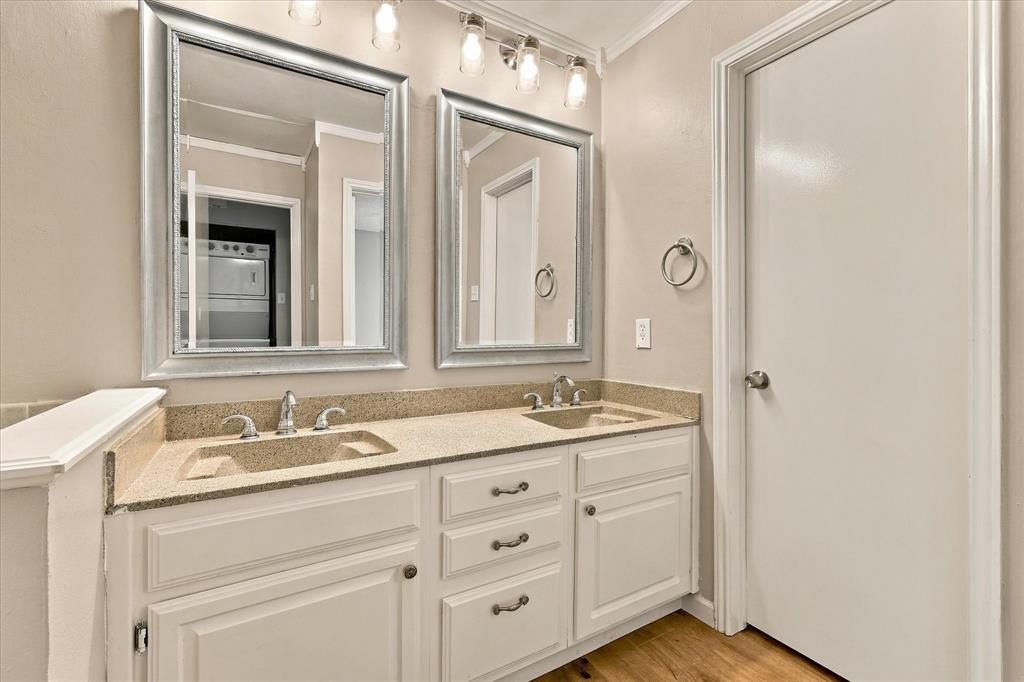 1901 Cloisters Drive, #920, Arlington, TX 76011