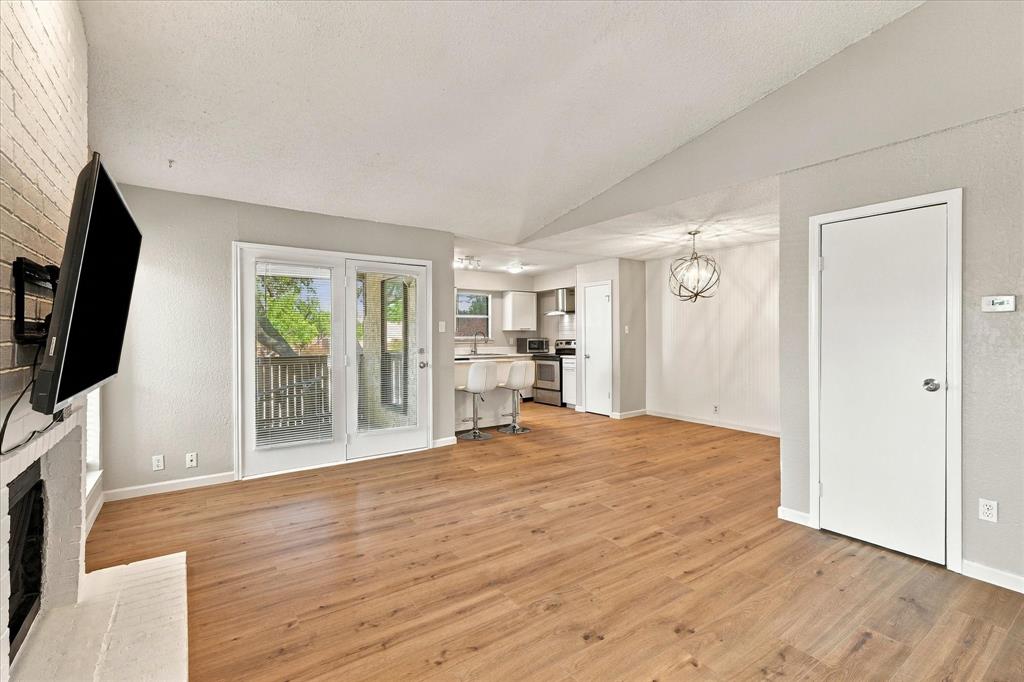 1901 Cloisters Drive, #920, Arlington, TX 76011