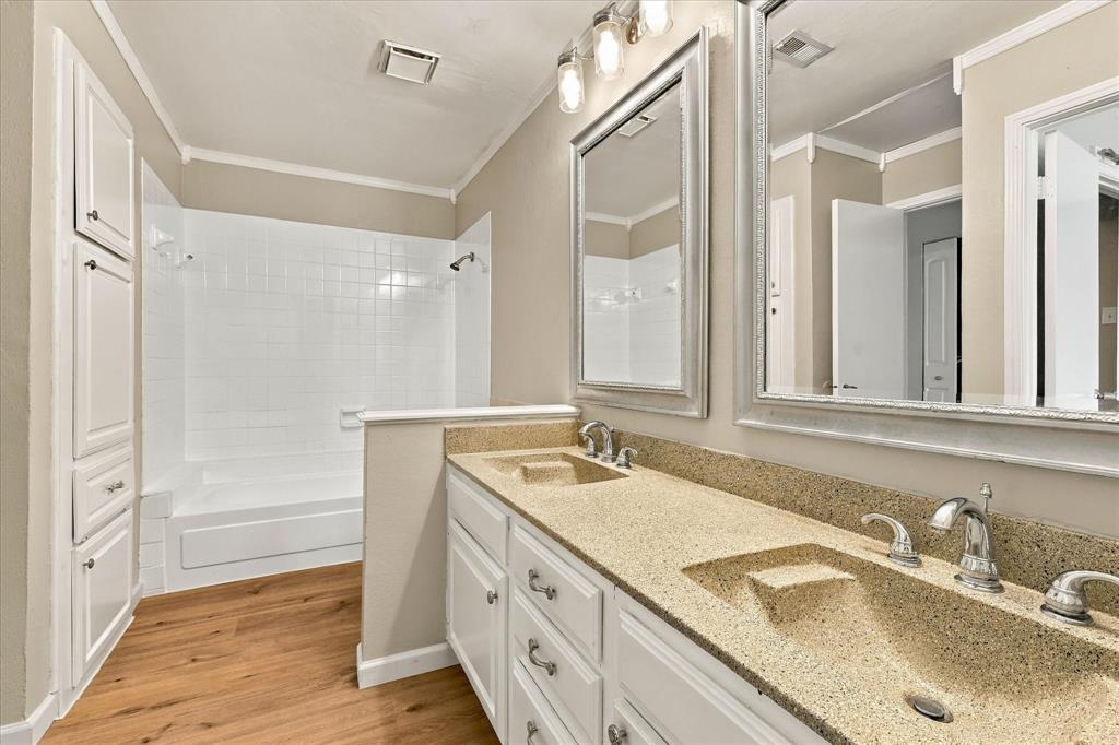 1901 Cloisters Drive, #920, Arlington, TX 76011