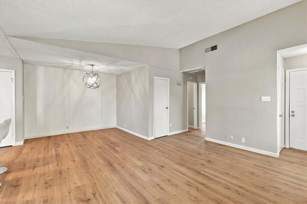 1901 Cloisters Drive, #920, Arlington, TX 76011