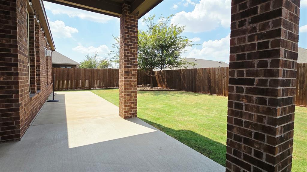2932 Log Cabin Drive, Celina, TX 75009