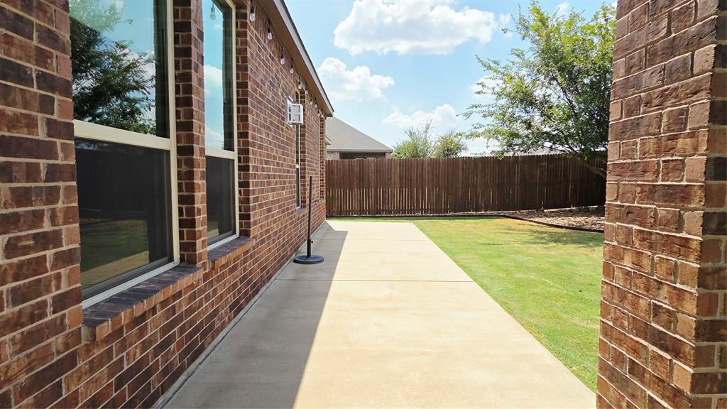 2932 Log Cabin Drive, Celina, TX 75009
