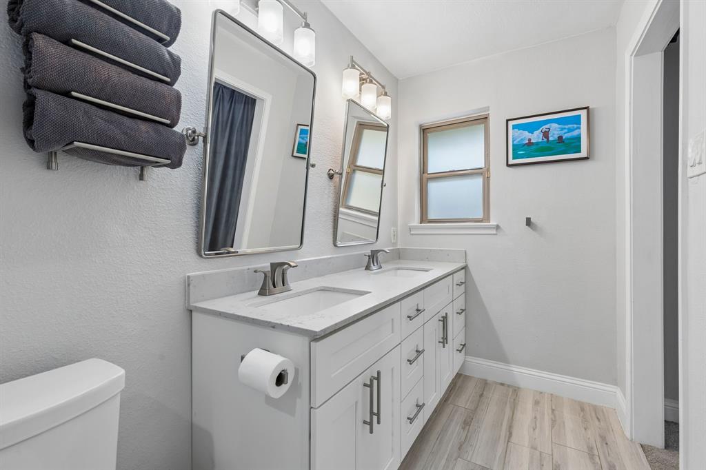 View 2- dual sinks