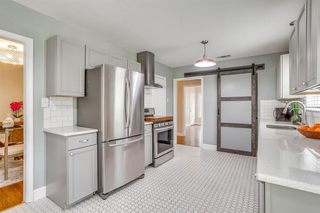 303 Harbin Avenue, Waxahachie, TX 75165