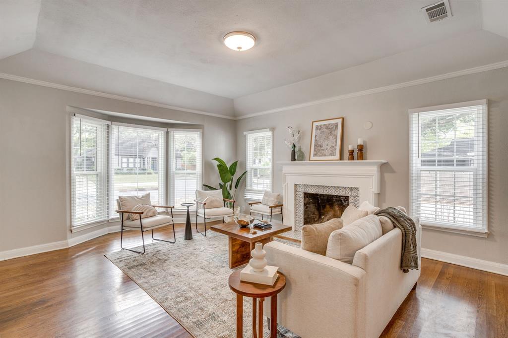 303 Harbin Avenue, Waxahachie, TX 75165
