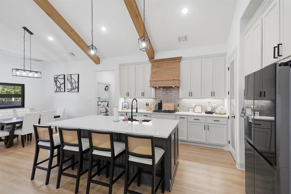 2181 Middlewood Circle, Granbury, TX 76049