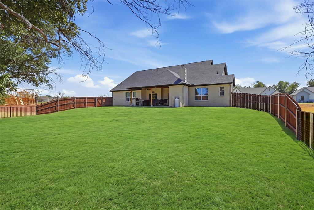 2181 Middlewood Circle, Granbury, TX 76049