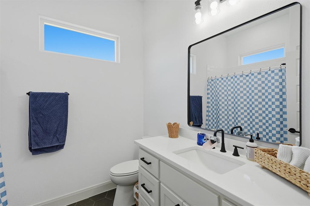 2181 Middlewood Circle, Granbury, TX 76049